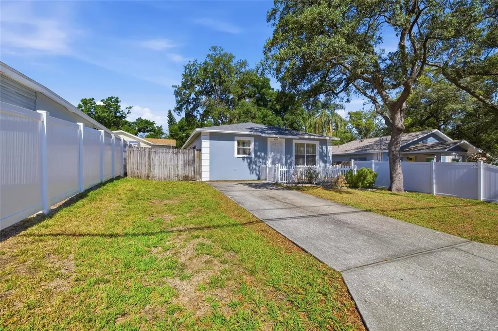 8512 N Dixon Avenue Tampa FL 33604
