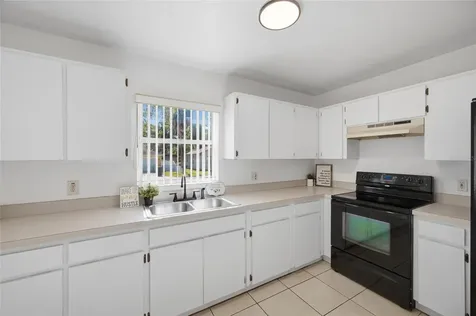 8512 N Dixon Avenue Tampa FL 33604