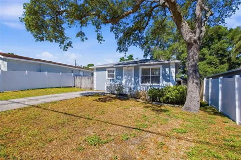 8512 N Dixon Avenue Tampa FL 33604
