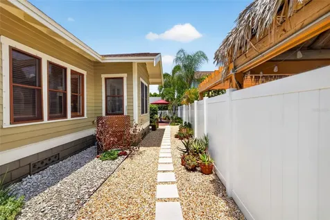 2845 7th Avenue N St Petersburg FL 33713
