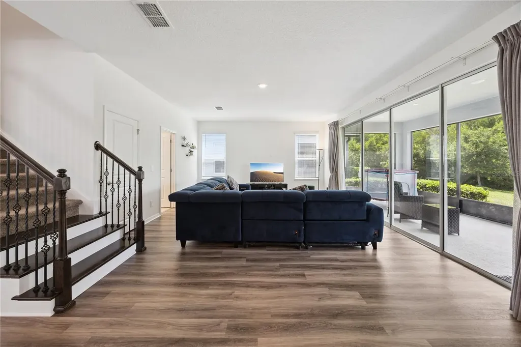 1168 Pando Loop Orlando FL 32824
