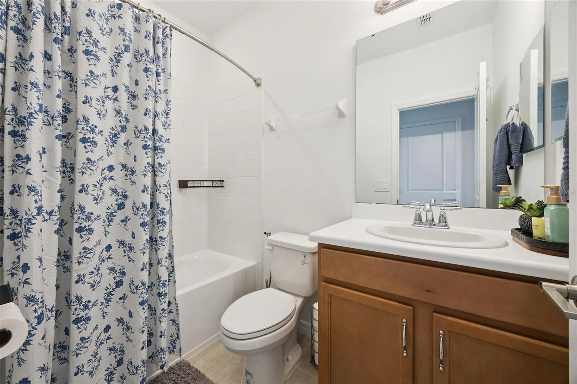 1168 Pando Loop Orlando FL 32824