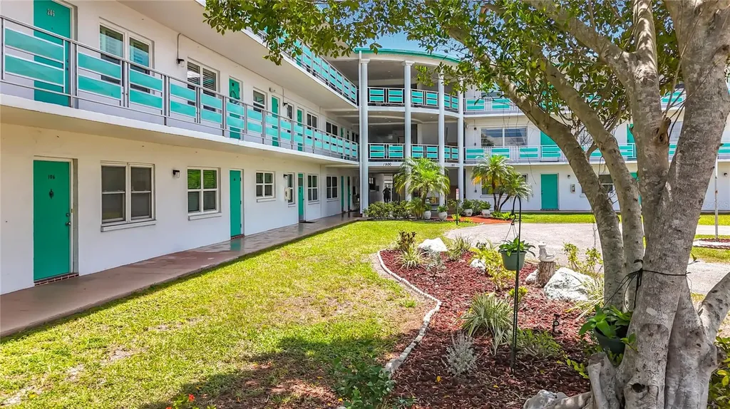 1900 59th Avenue N St Petersburg FL 33714