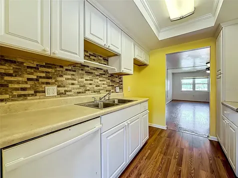 1900 59th Avenue N St Petersburg FL 33714