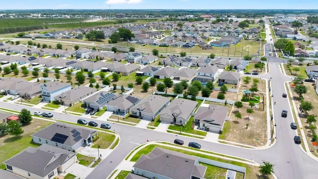 391 Pinecrest Loop Davenport FL 33837