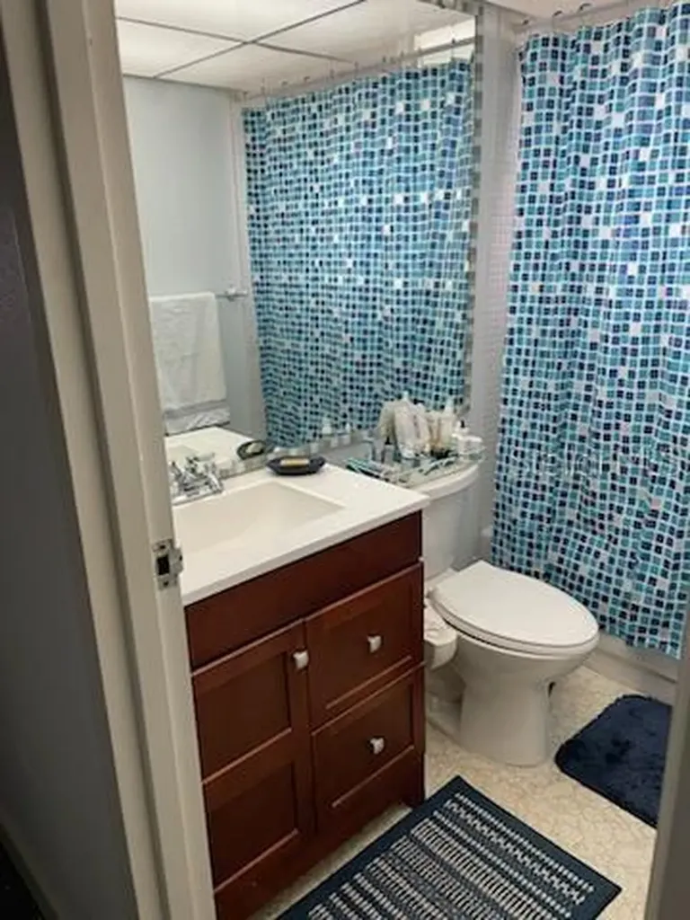 93 Saxony Delray Beach FL 33446