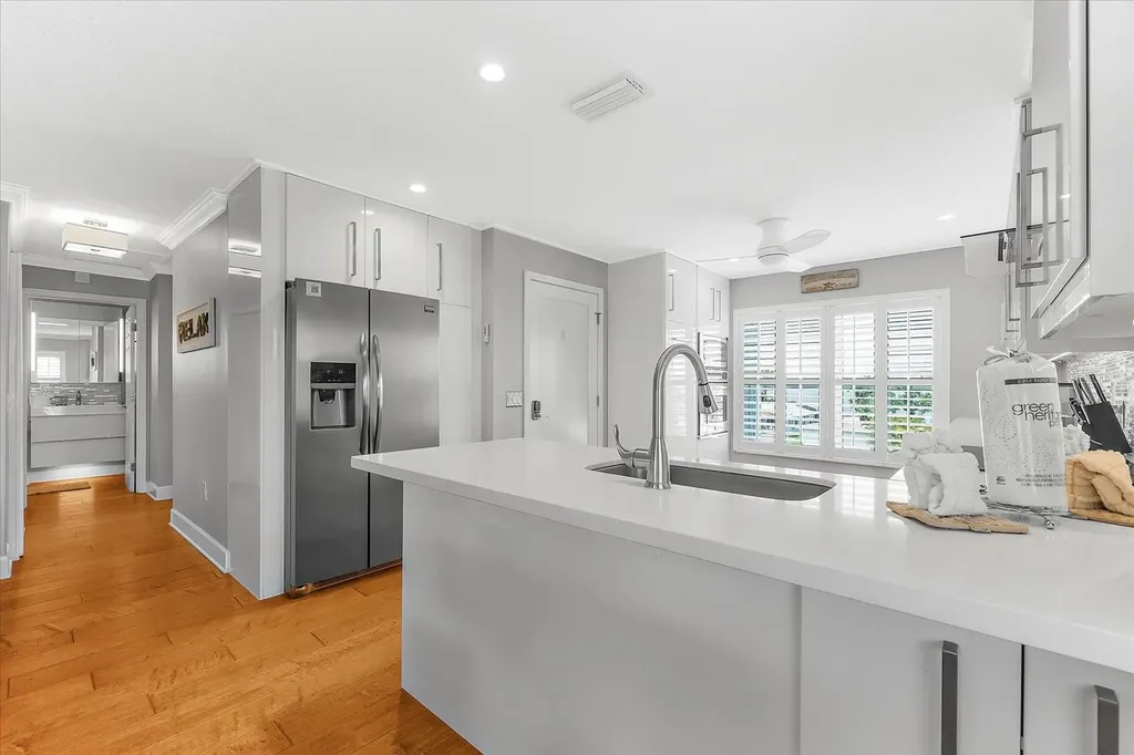 2300 Avenue B Bradenton Beach FL 34217