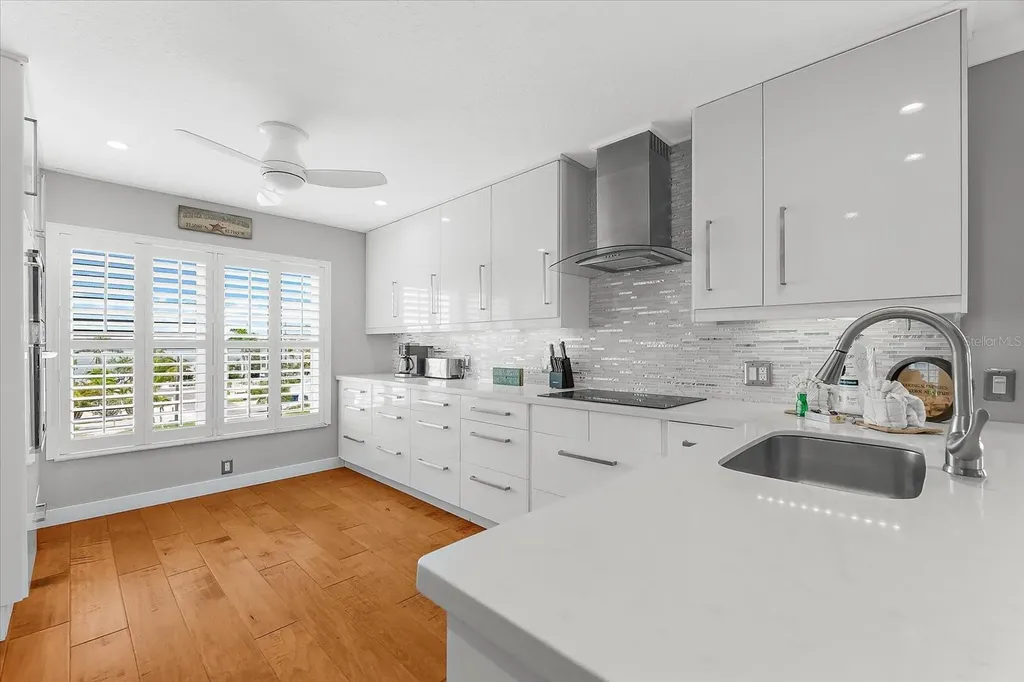 2300 Avenue B Bradenton Beach FL 34217