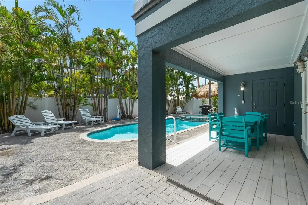2300 Avenue B Bradenton Beach FL 34217