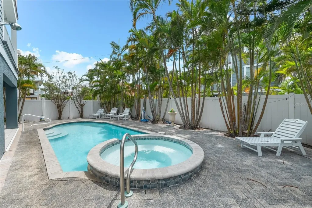 2300 Avenue B Bradenton Beach FL 34217
