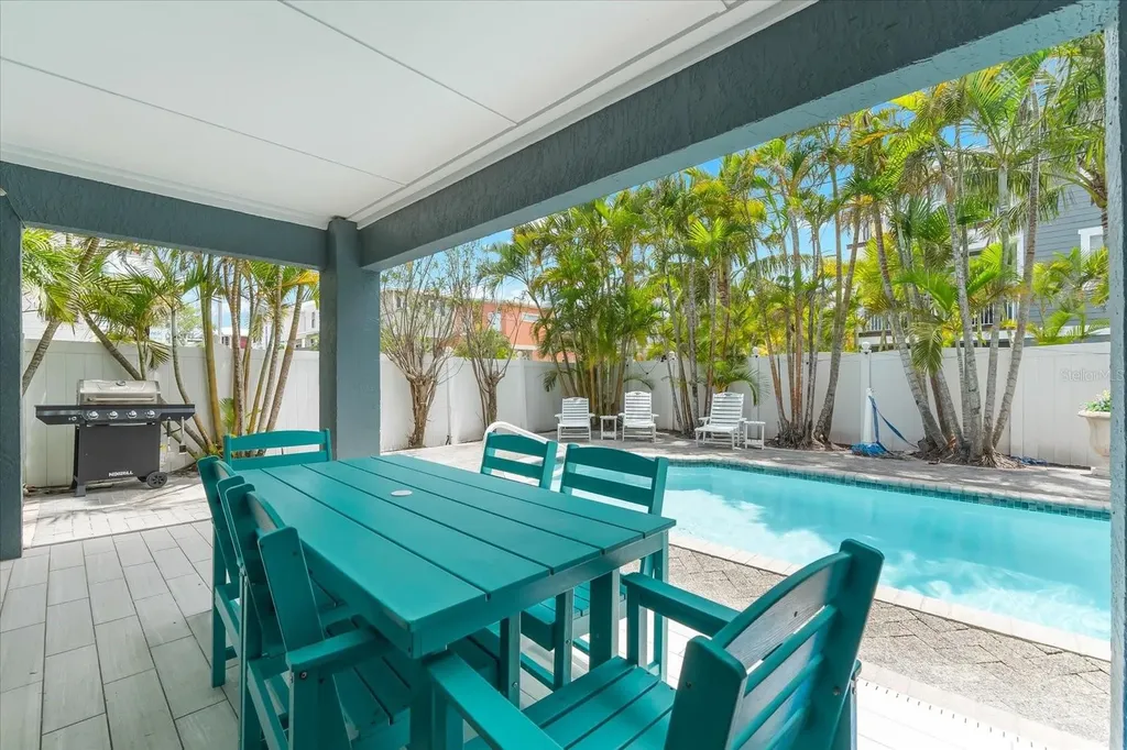 2300 Avenue B Bradenton Beach FL 34217