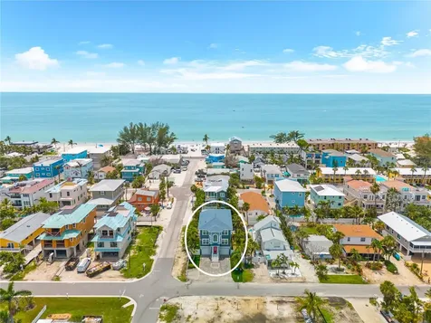 2300 Avenue B Bradenton Beach FL 34217