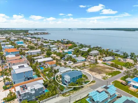2300 Avenue B Bradenton Beach FL 34217