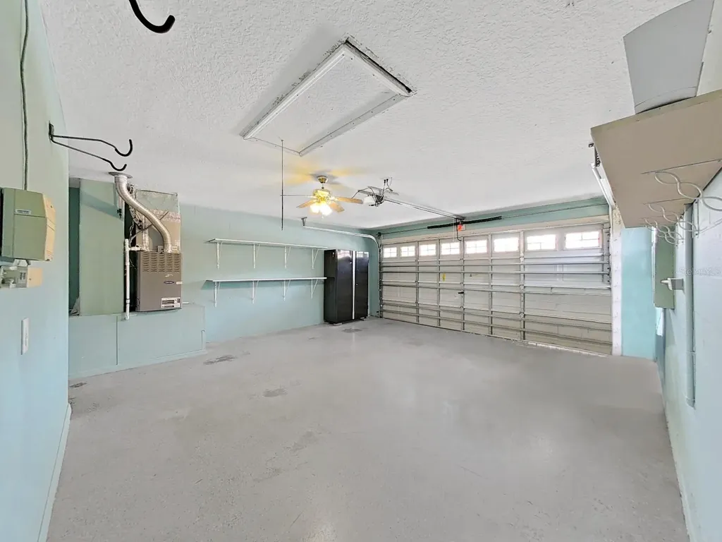 6077 Sandhill Ridge Drive Lithia FL 33547