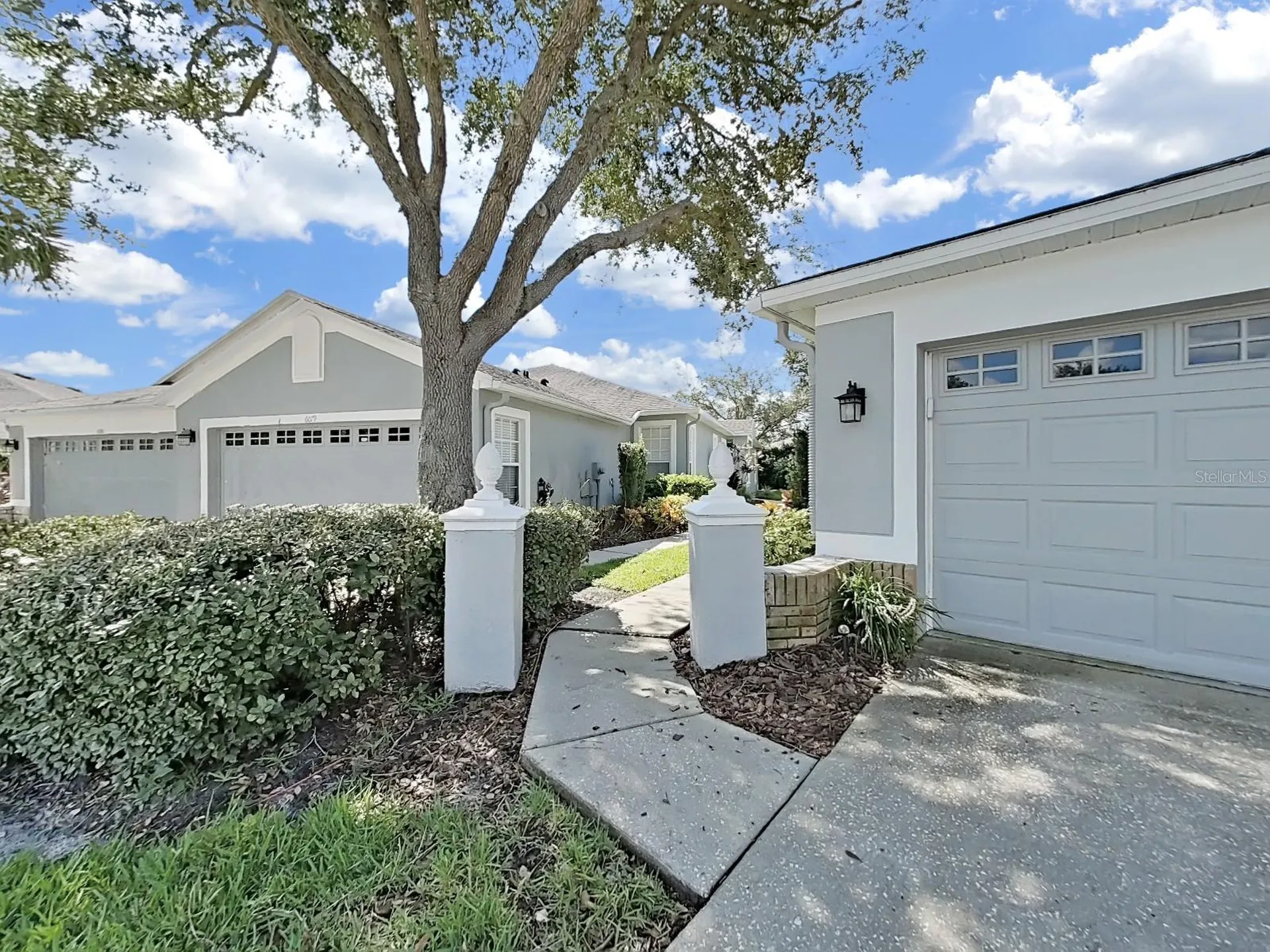 6077 Sandhill Ridge Drive Lithia FL 33547