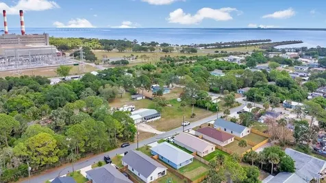 865 Dunbar Street Cocoa FL 32927