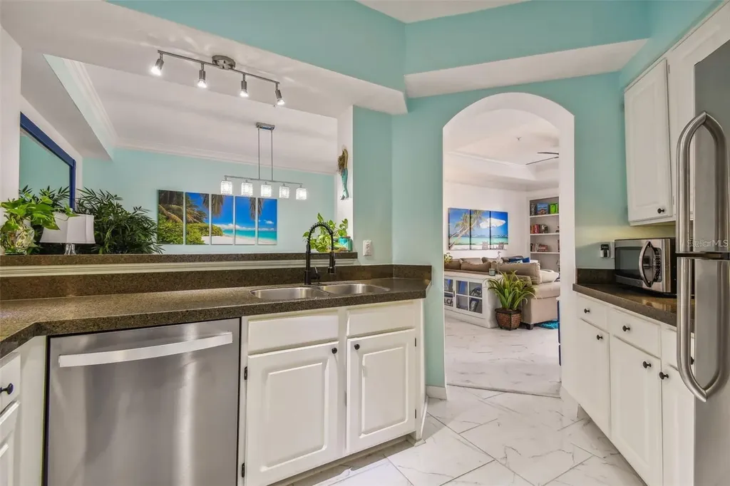4304 Bay Club Circle Tampa FL 33607