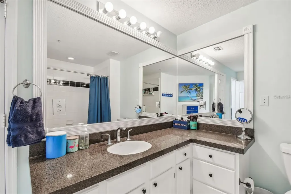 4304 Bay Club Circle Tampa FL 33607