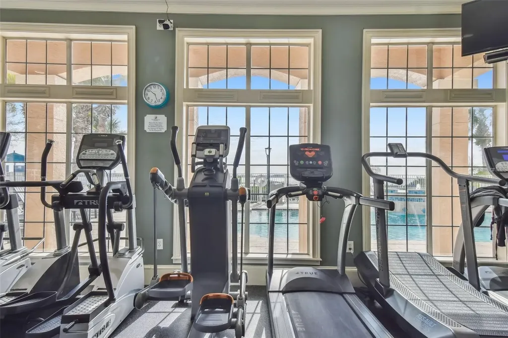 4304 Bay Club Circle Tampa FL 33607