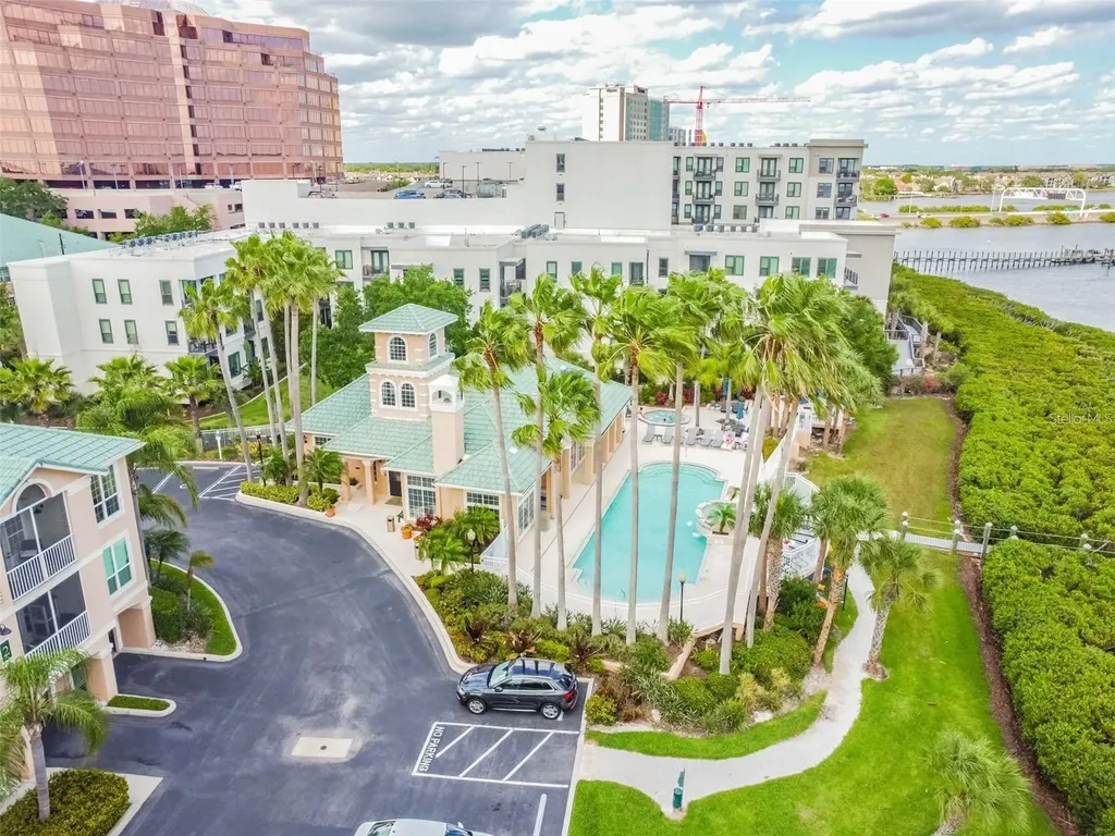 4304 Bay Club Circle Tampa FL 33607