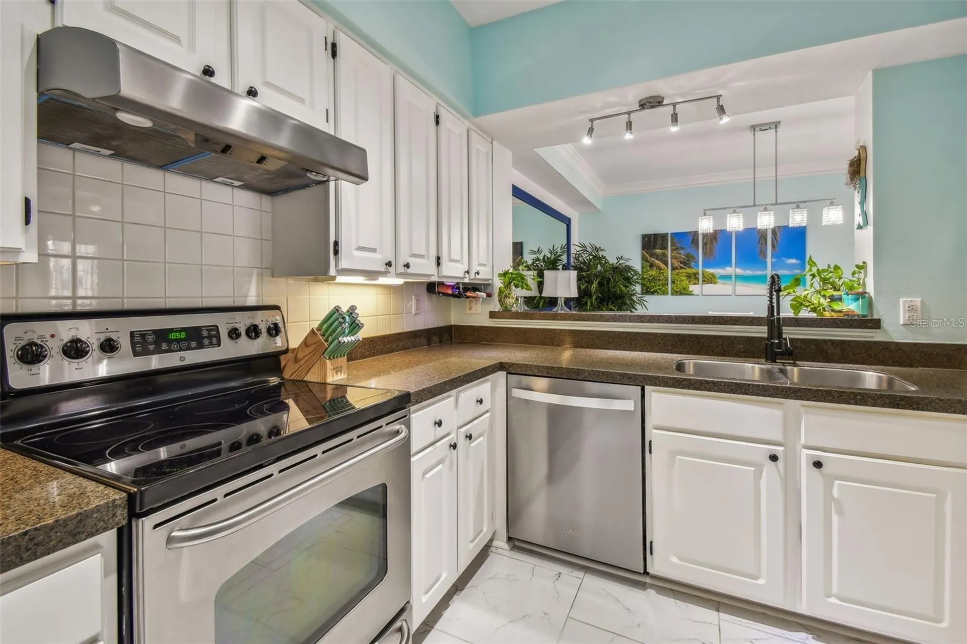 4304 Bay Club Circle Tampa FL 33607