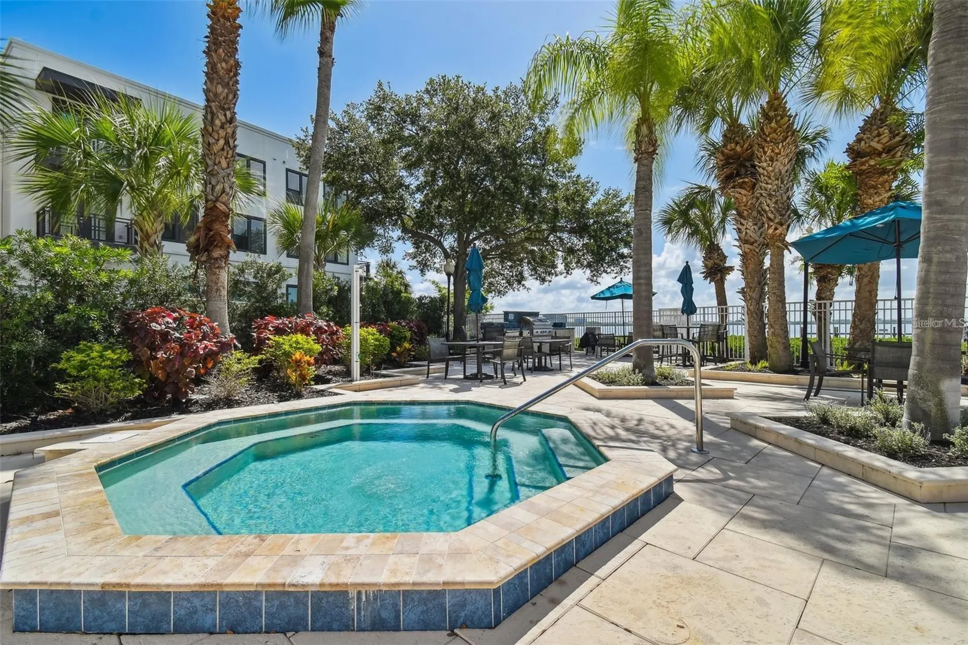 4304 Bay Club Circle Tampa FL 33607