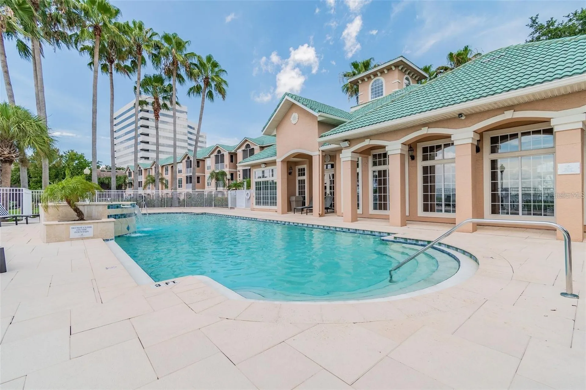 4304 Bay Club Circle Tampa FL 33607