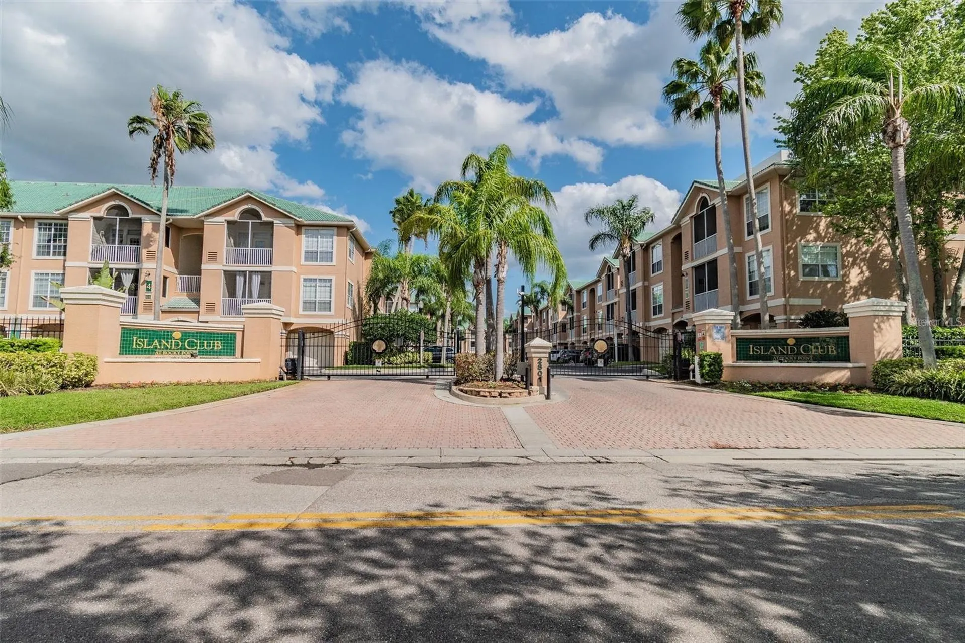 4304 Bay Club Circle Tampa FL 33607