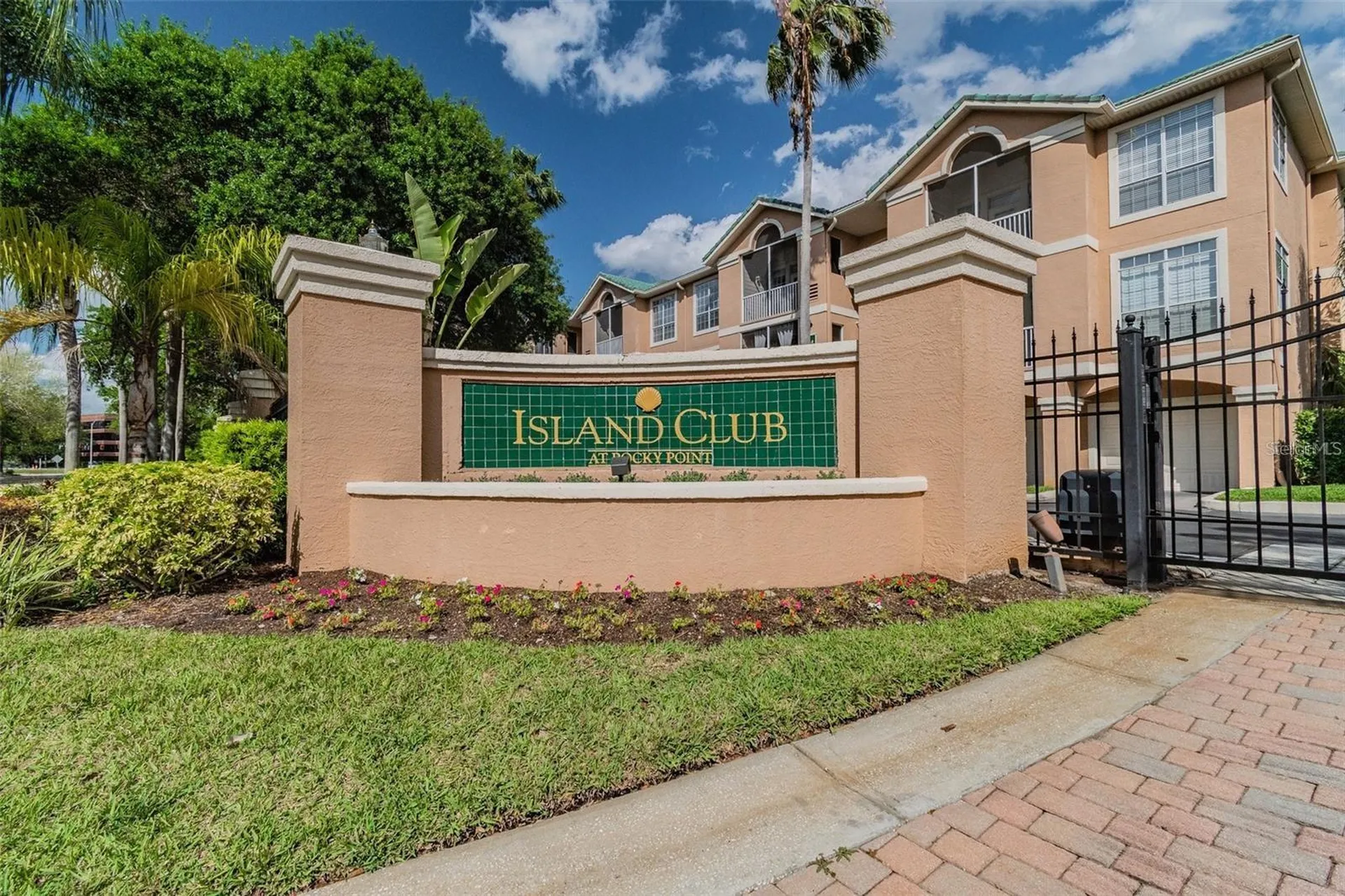 4304 Bay Club Circle Tampa FL 33607