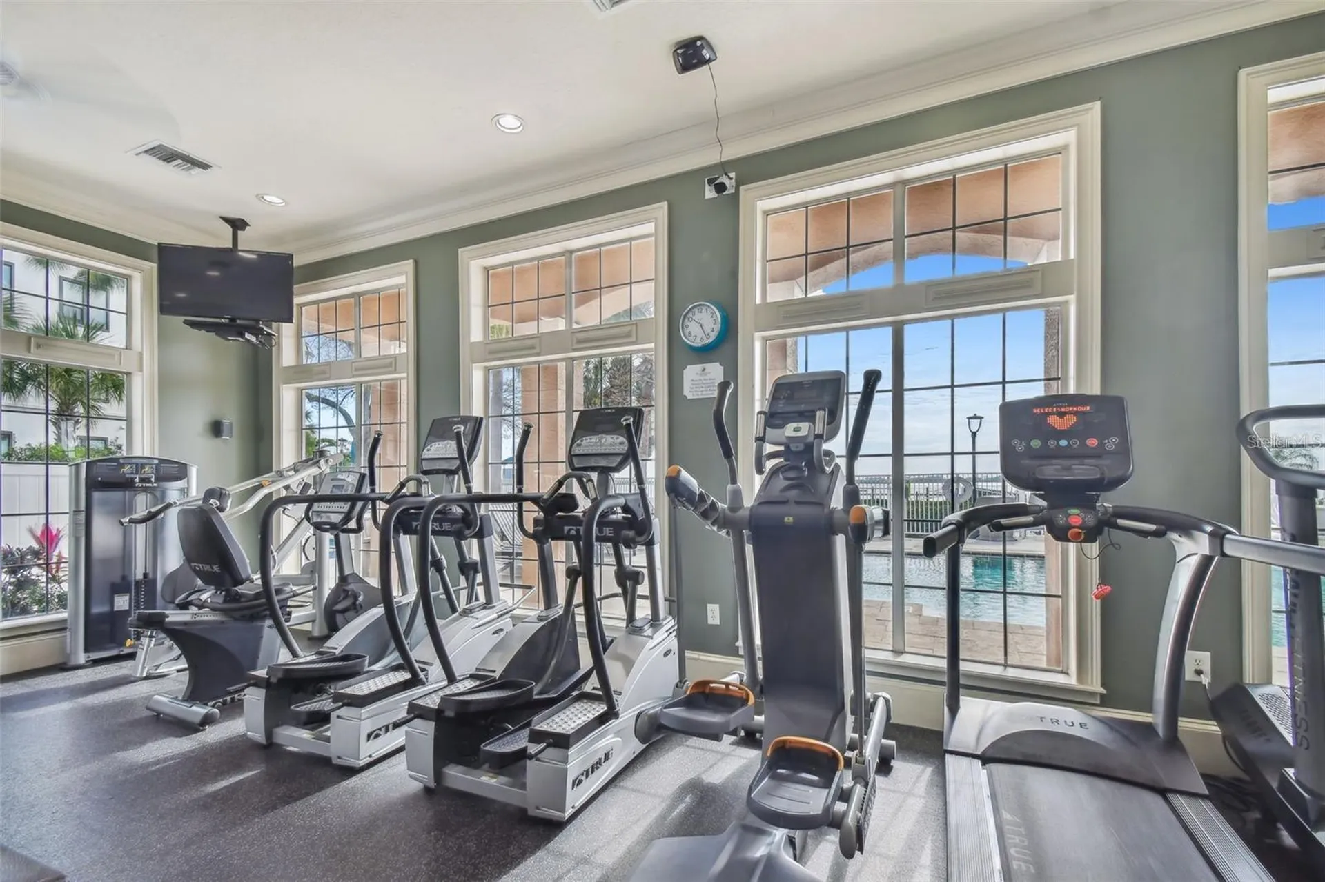 4304 Bay Club Circle Tampa FL 33607