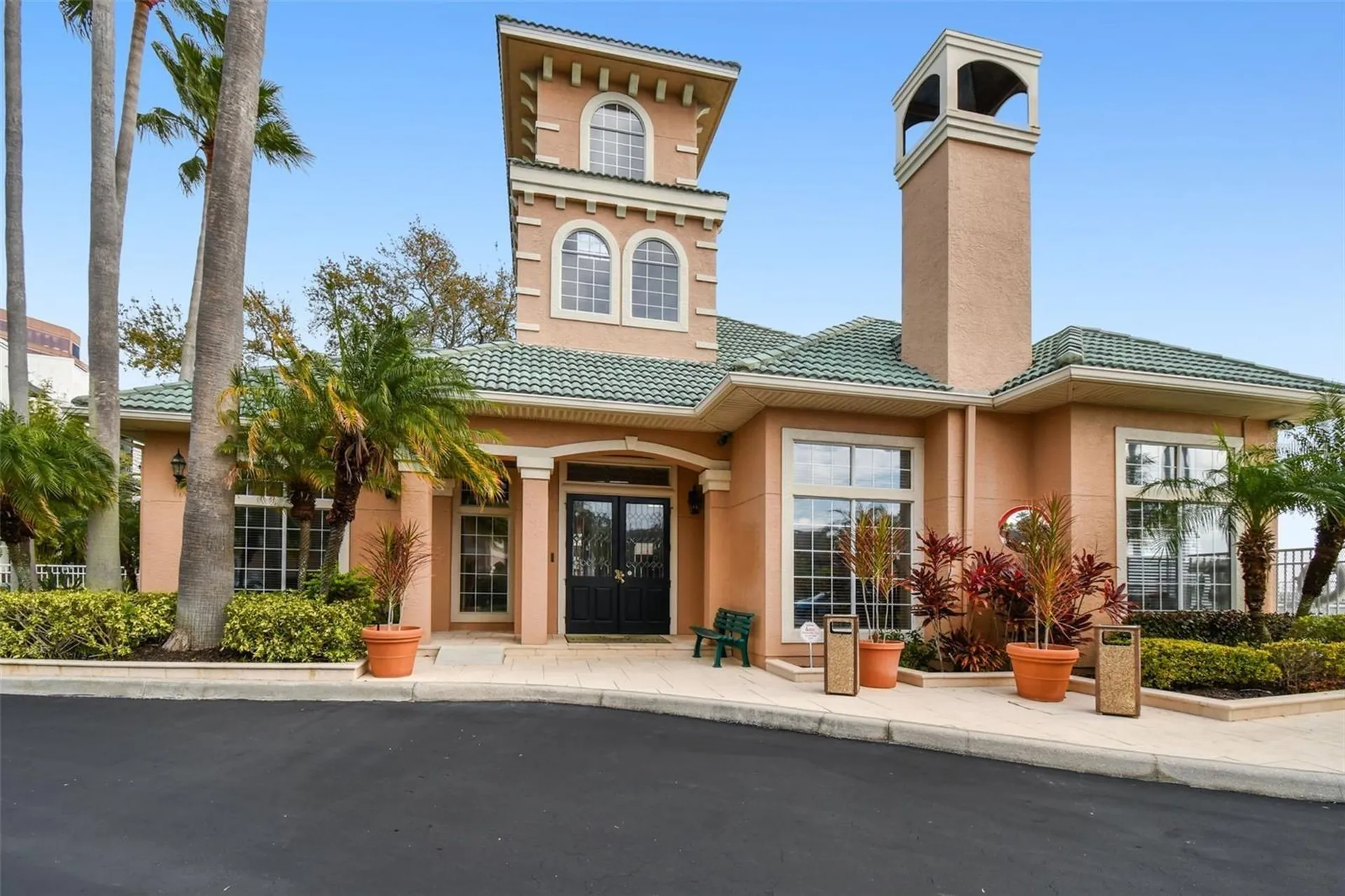 4304 Bay Club Circle Tampa FL 33607