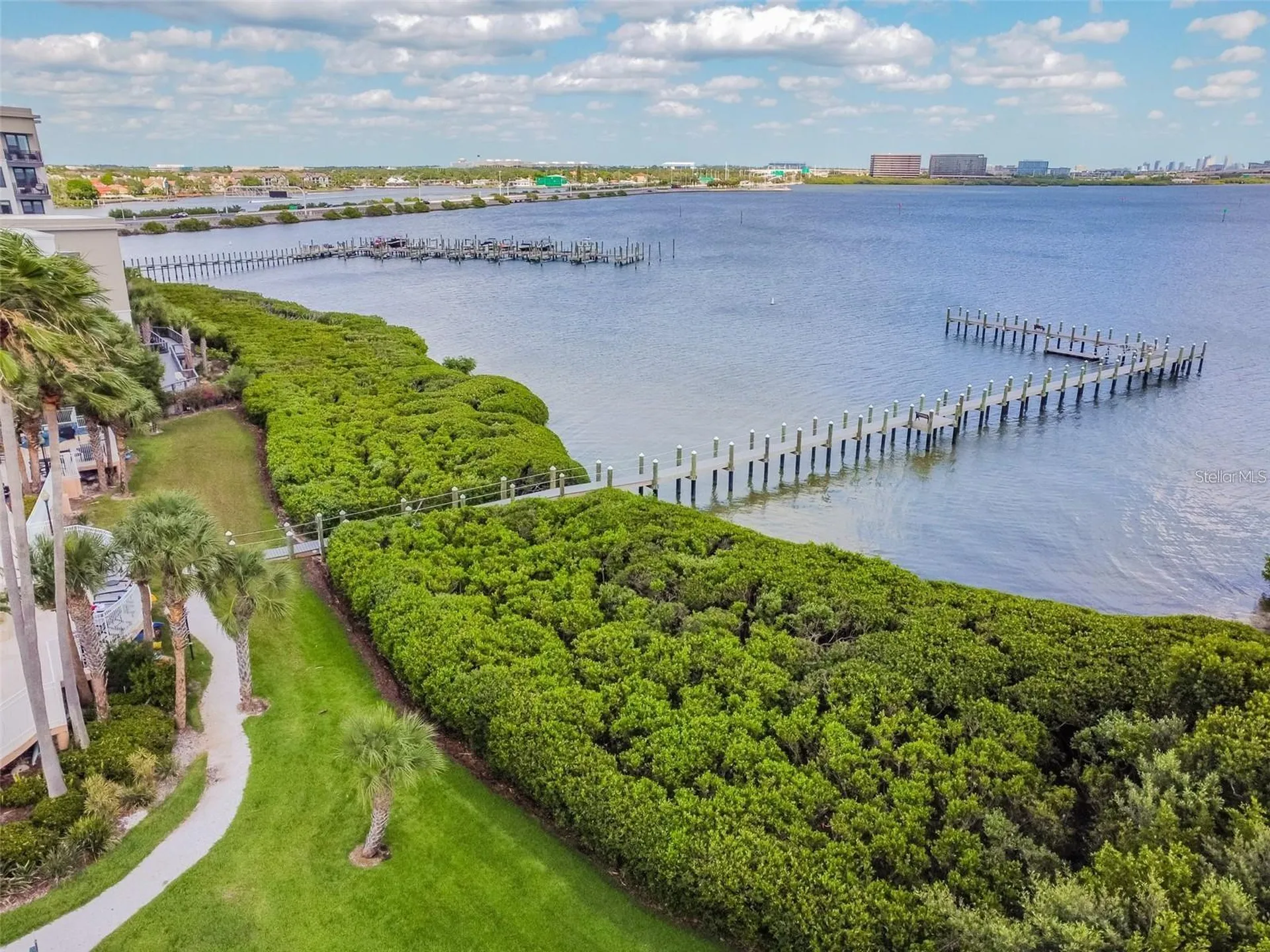 4304 Bay Club Circle Tampa FL 33607