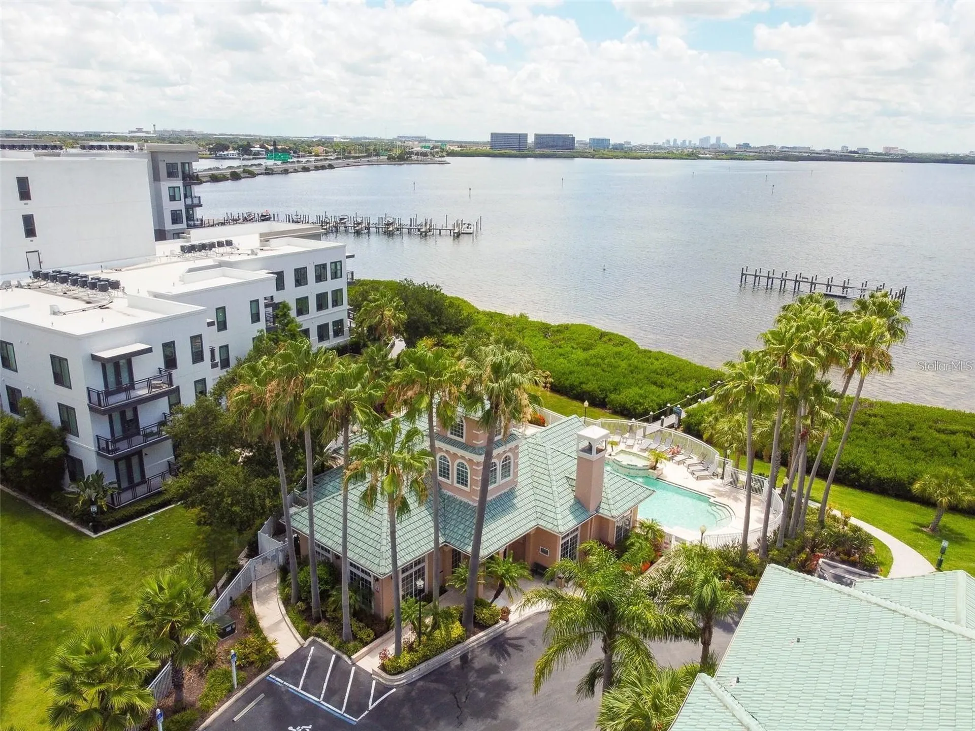 4304 Bay Club Circle Tampa FL 33607