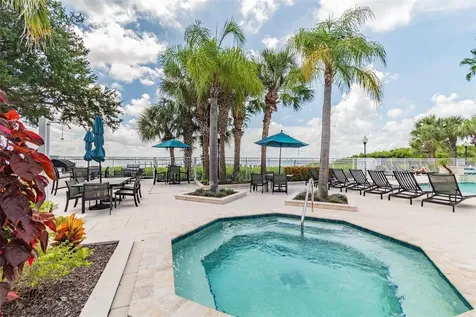 4304 Bay Club Circle Tampa FL 33607