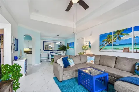 4304 Bay Club Circle Tampa FL 33607