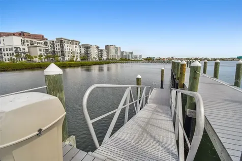 4304 Bay Club Circle Tampa FL 33607