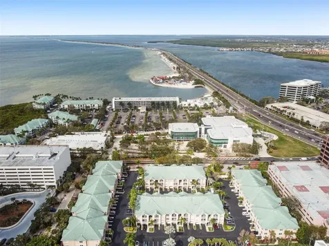 4304 Bay Club Circle Tampa FL 33607