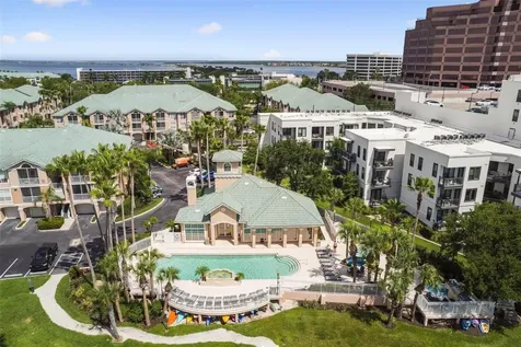 4304 Bay Club Circle Tampa FL 33607