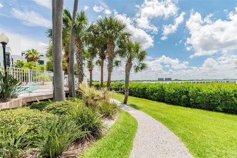 4304 Bay Club Circle Tampa FL 33607