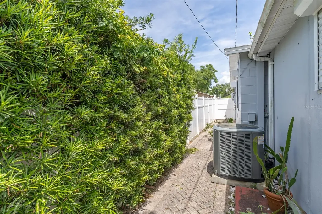 8232 43rd Way N Pinellas Park FL 33781