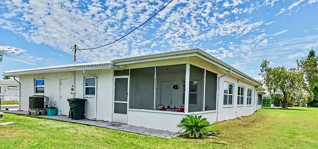 3662 97th Avenue N Pinellas Park FL 33782