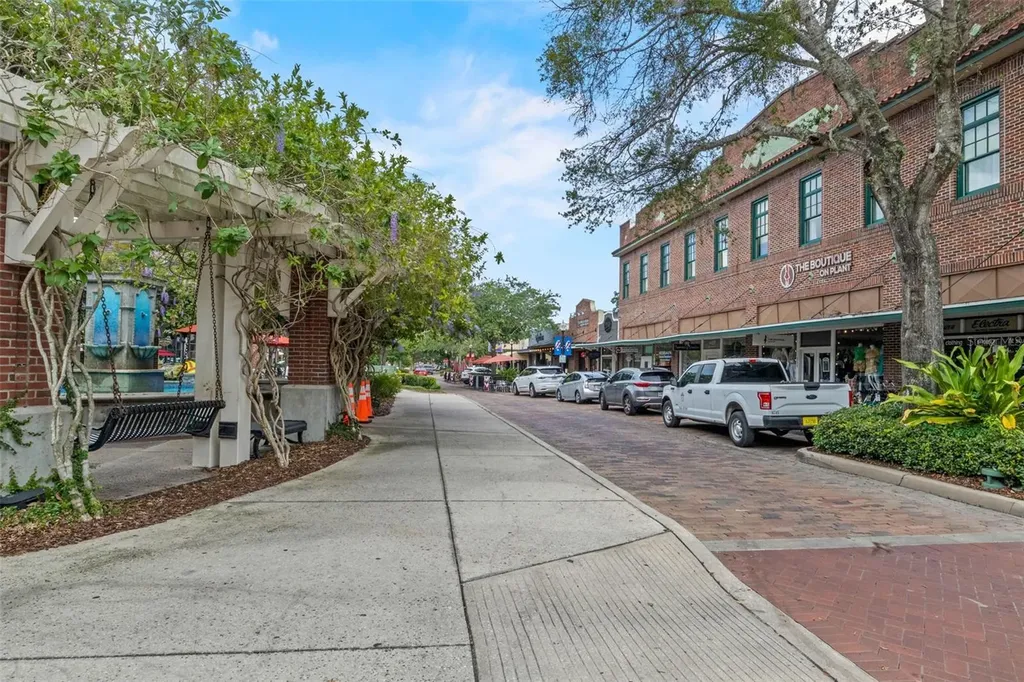 921 Bending Oak Trail Winter Garden FL 34787