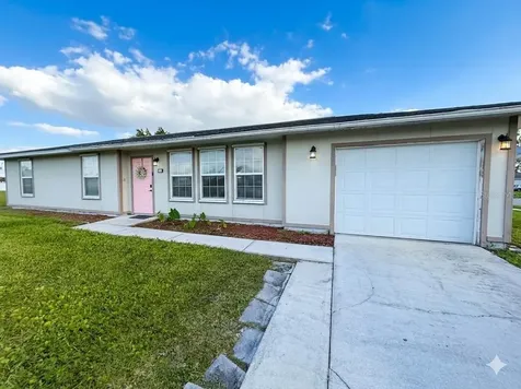 900 NE 18th Terrace Cape Coral FL 33909