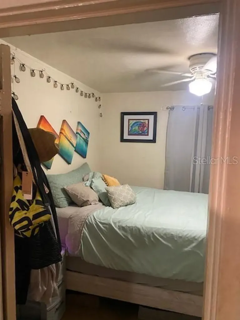 1204 38th Avenue N St Petersburg FL 33704