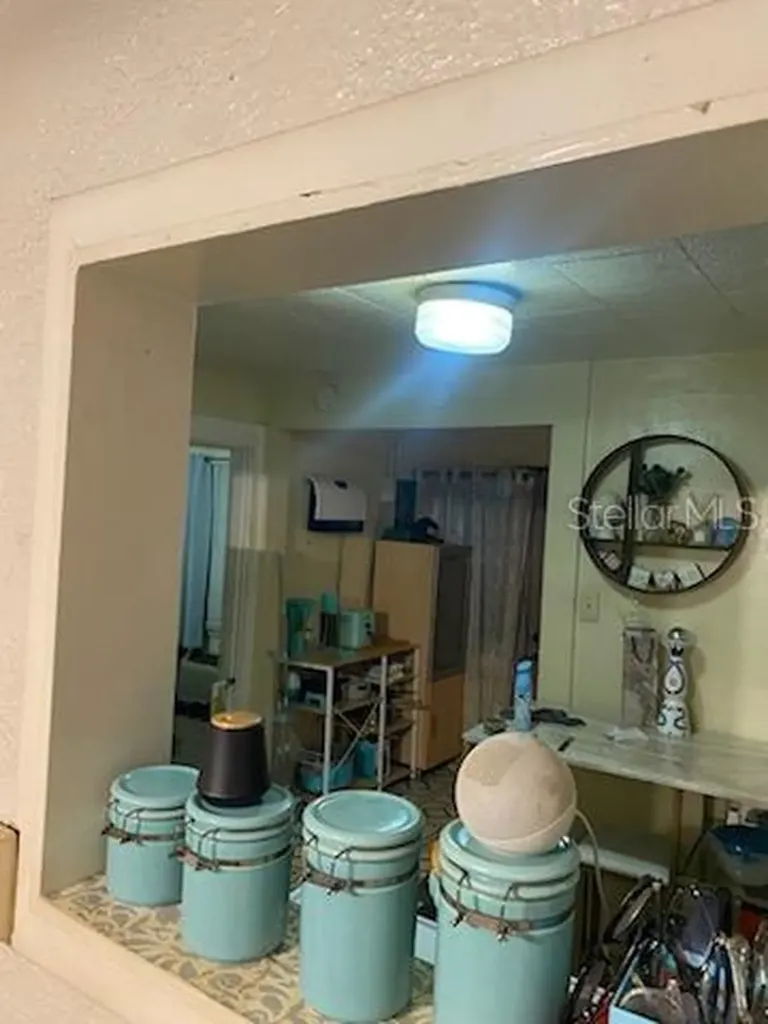 1204 38th Avenue N St Petersburg FL 33704