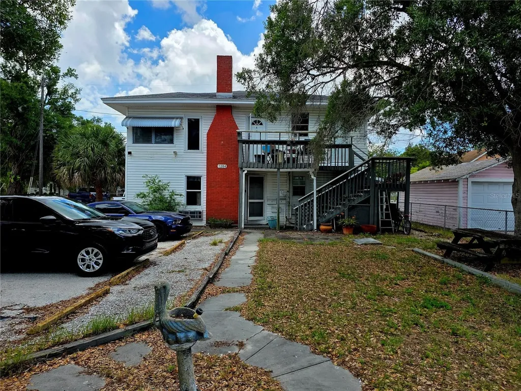 1204 38th Avenue N St Petersburg FL 33704