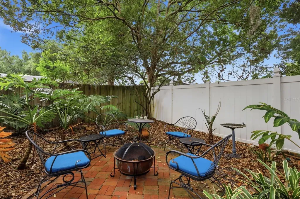 4193 Conway Place Circle Orlando FL 32812
