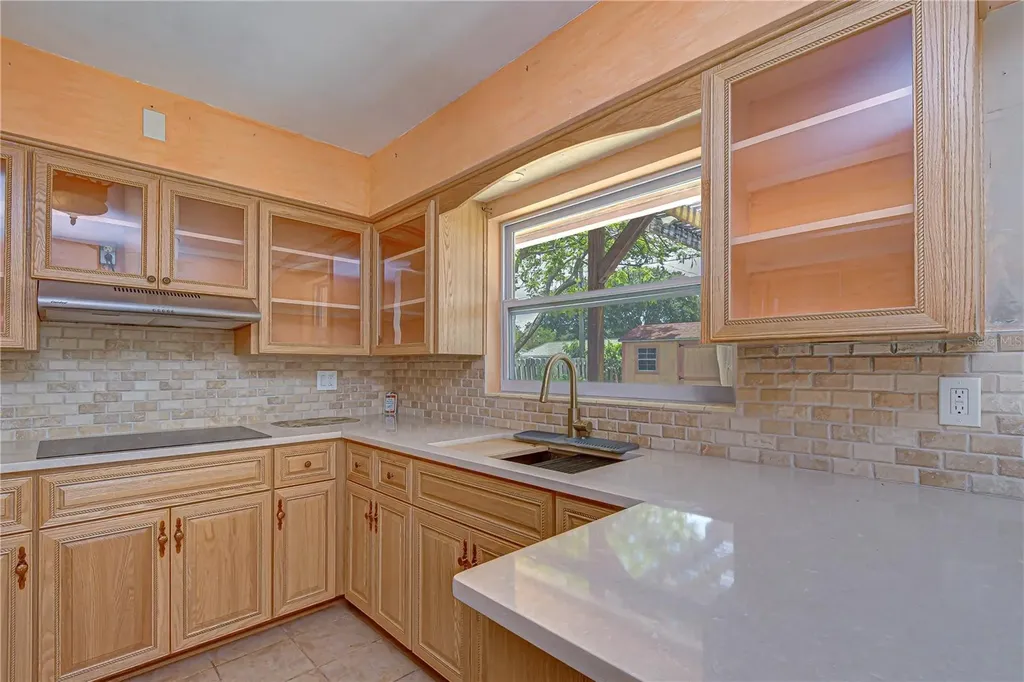 6710 35th Terrace N St Petersburg FL 33710