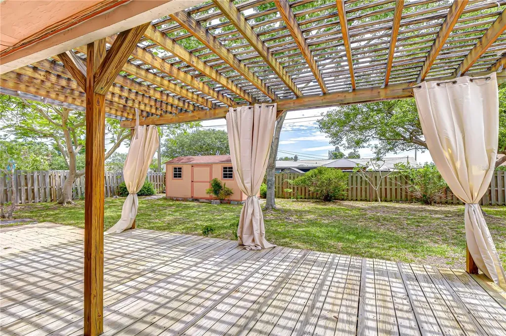 6710 35th Terrace N St Petersburg FL 33710