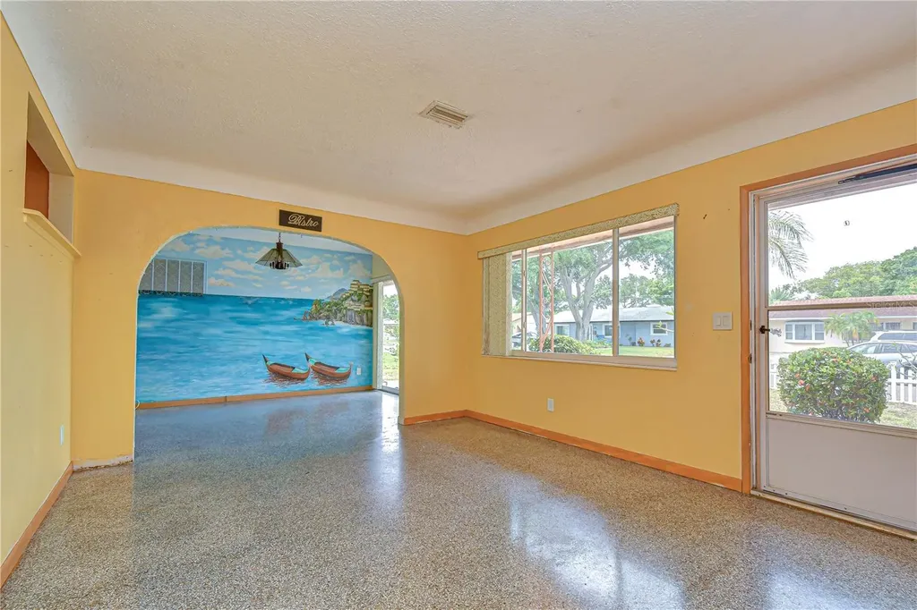 6710 35th Terrace N St Petersburg FL 33710